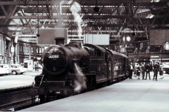 EDINBURGH PRINCES STREET Loco; 42058 Date; 30.5.64 Digital Copies Available