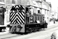 WEYMOUTH QUAY  Loco; D2082 Date; 1963 Digital Copies Available