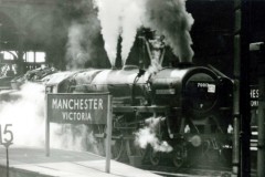 MANCHESTER VICTORIA Loco; 70013 "Oliver Comwell" c1960  Digital Copies Available