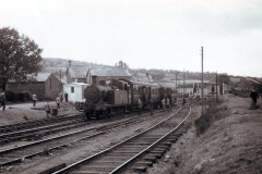 Gwaun Cae Gurwen, Carmarthen Loco; 47480  c1955 Digital Copies Available